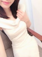香椎ゆい(29歳)R3枚目