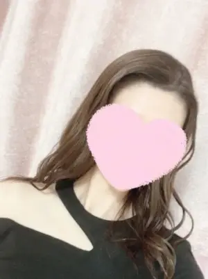 泉かれん(24)