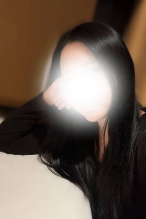 美咲　れな(19)【大阪高級メンズエステ月のうたげ大阪別邸】