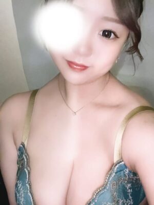 雛森えれな
