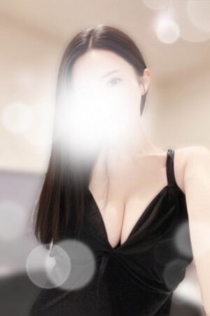 八神　りさ