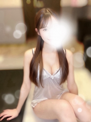 伊吹　ひなの