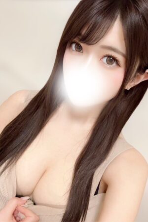 白咲みやび(25)