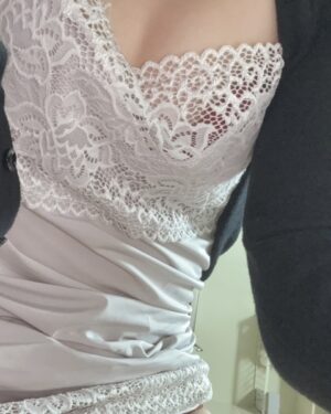 まな(23)