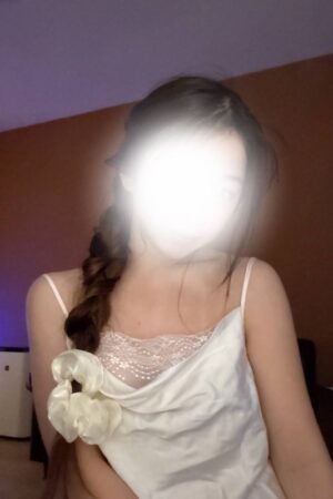 里香（リカ）(23)