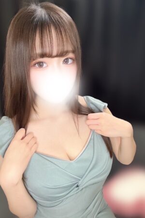 須藤こころ(23)