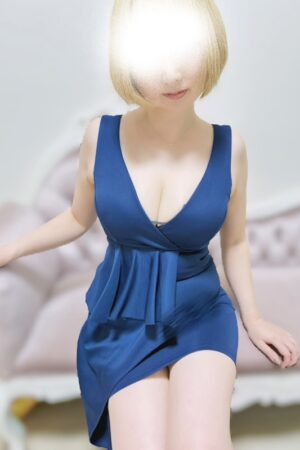 芽依