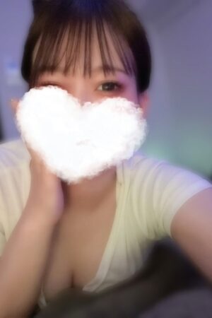 三上まひろ(24)