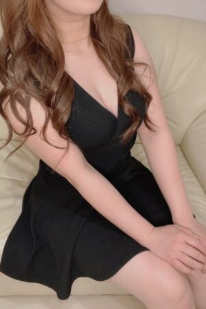 城崎じゅり(25)