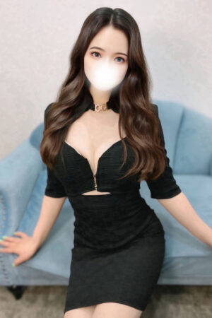 芹那めい(25)