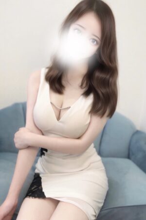 雨音 えりか(23)