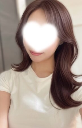 カナ(24)