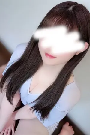 早川ましろ 23歳