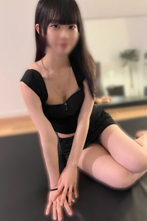 エミリア りり(19歳)