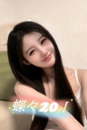芽衣（22）