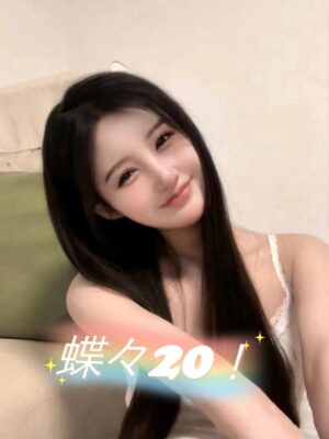 芽衣（22）