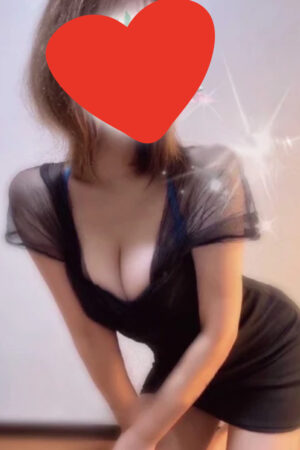 夢園りな(28)
